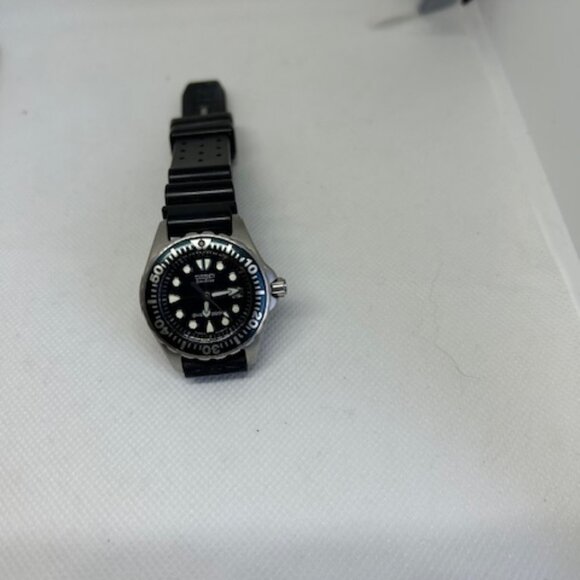 Citizen Ladies Dive watch Eco Drive 200 m - Picture 1 of 5